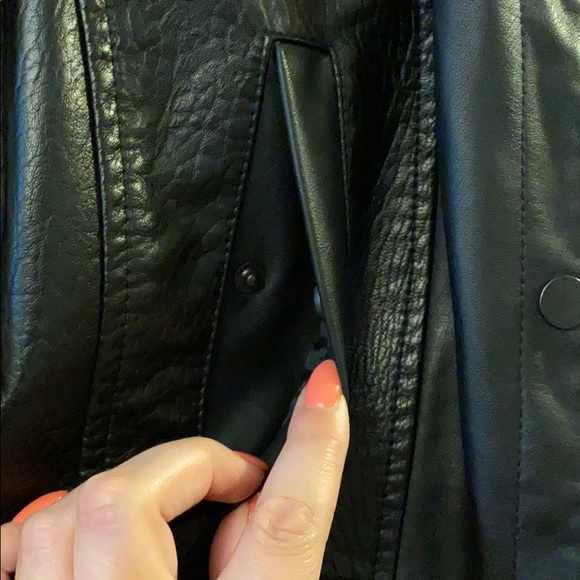 Faux leather bomber jacket with sweater sleeves - Picture 4 of 10